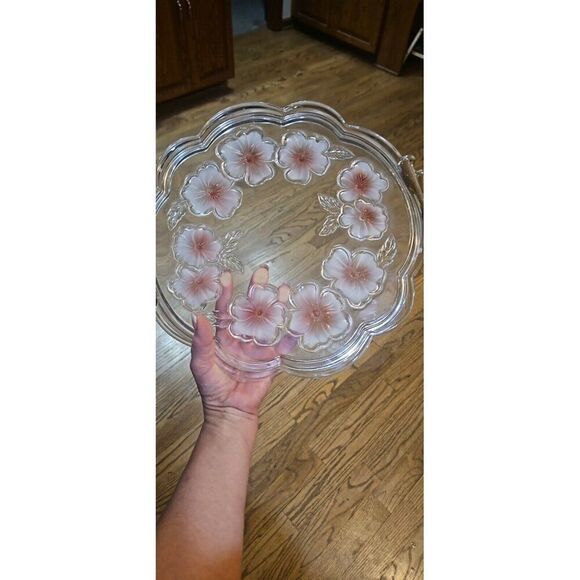 VINTAGE HEAVY GLASS SERVING TRAY SCALLOPED EDGES PINK FROSTED PANSY FLOWER - Picture 2 of 9